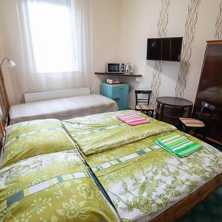 Art Maganszallashely Debrecen Room photo