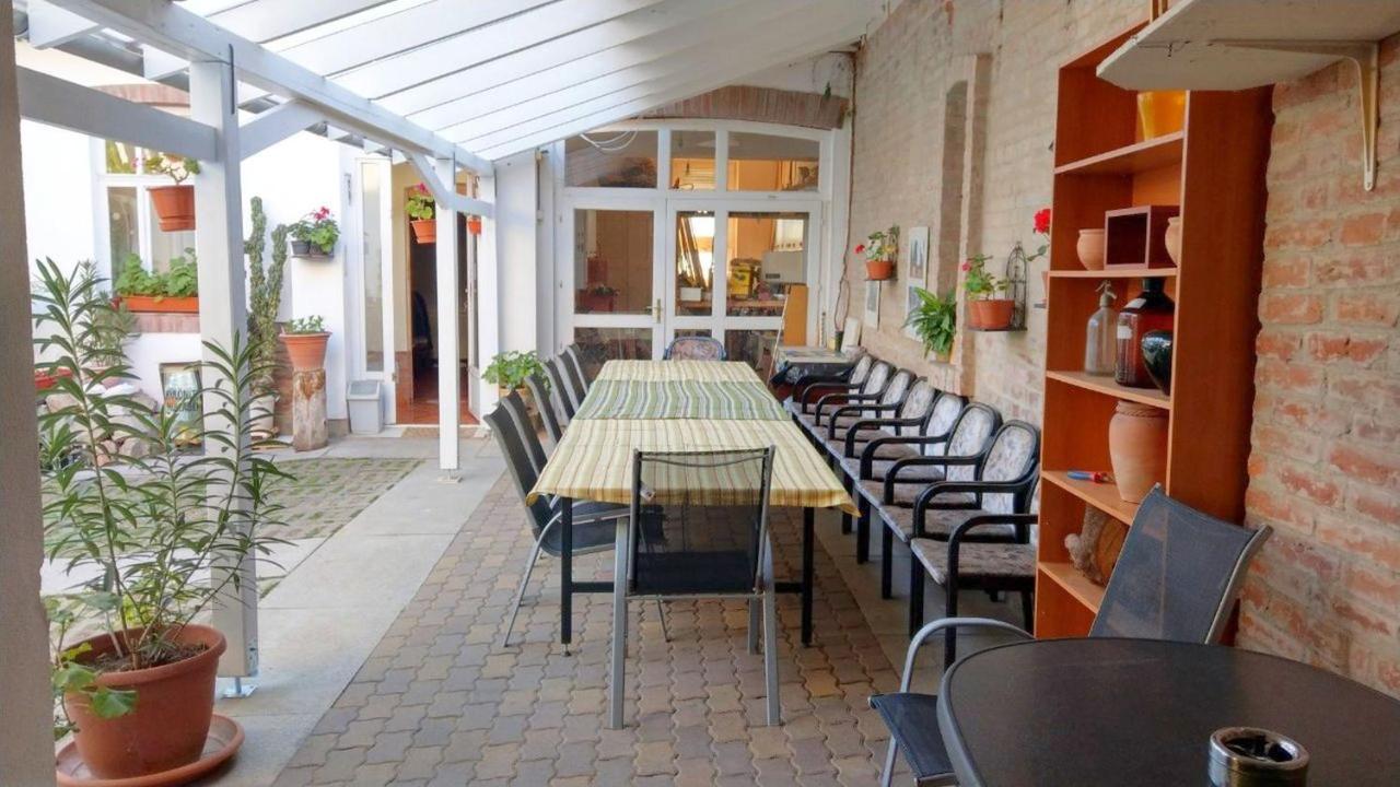 Art Maganszallashely Debrecen Exterior photo
